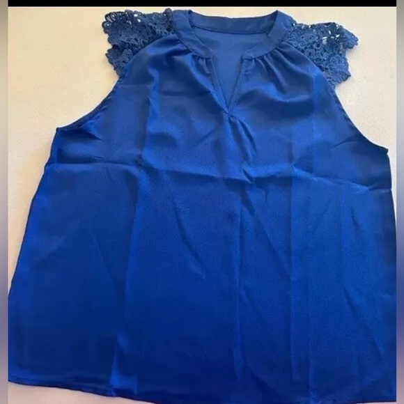 HUGE SALE! GORGEOUS ELECTRIC BLUE LARGE TOP NWT - Picture 3 of 10